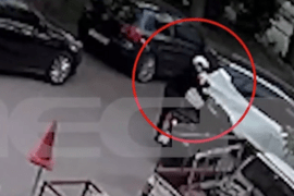 Νέος Κόσμος: Βίντεο - ντοκουμέντο από τον θανάσιμο ξυλοδαρμό του 58χρονου