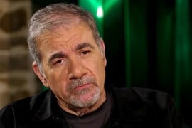 Δημήτρης Σταρόβας: «Ο βιολογικός μου πατέρας παράτησε τη μαμά μου όταν ήταν έγκυος, με μεγάλωσε μόνη της»