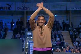 Εμμανουήλ Καραλής: Η viral εμφάνιση στην Ουψάλα υπό τους ήχους του «Ferto»