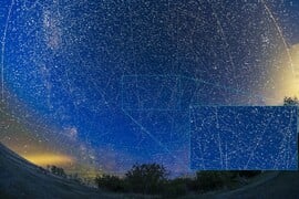 ΔΟΡΥΦΟΡΟΙ ΚΑΘΡΕΠΤΕΣ ΝΥΧΤΑ 