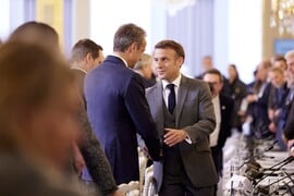 ΕΜΑΝΟΥΕΛ ΜΑΚΡΟΝ ΕΛΛΑΔΑ ΕΠΙΣΚΕΨΗ