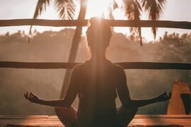 Το «reset εντέρου» που συστήνει γαστρεντερολόγος του Harvard: «Αυτά τα 5 βήματα προτείνω στους ασθενείς μου»