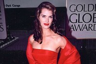 Η κόρη της Μπρουκ Σιλντς αποφοίτησε και φόρεσε το φόρεμα της μαμάς της από τις Χρυσές Σφαίρες του 1998 