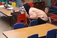Εργαζόμενες σε παιδικό σταθμό φορούν μάσκα του Scream και ουρλιάζουν σε παιδιά- Κλαίνε έντρομα 