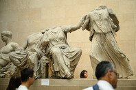 Λίνα Μενδώνη: Καταρρίφθηκε το τελευταίο επιχείρημα του Βρετανικού Μουσείου για τα γλυπτά του Παρθενώνα
