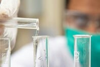 Βιταμίνη D και σκλήρυνση κατά πλάκας: Τι συμπέραναν Γάλλοι ερευνητές