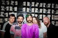 IDLES: Η Φωνή της Αντίστασης στην Κοινωνική Αδικία