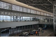 Θεσσαλονίκη: Αναγκαστική προσγείωση στο αεροδρόμιο Μακεδονία - Επιβάτης επιτέθηκε στο πλήρωμα