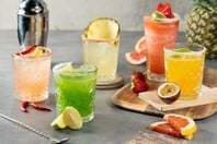 TGI Fridays™: Τα TGI Fridays™ υποδέχονται την άνοιξη με νέα λαχταριστά πιάτα και Margarita MAYnia