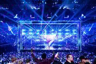 Eurovision 2025: Η ΕΕ κατακεραυνώνει την EBU για την απαγόρευση σημαίας της