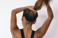 Φροντίδα μαλλιών με τριχόπτωση: Από την ανησυχία στην αναγέννηση