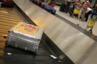 Πώς οι έξτρα χρεώσεις των αεροπορικών εταιρειών έχουν μετατρέψει τις αποσκευές σε δισεκατομμύρια