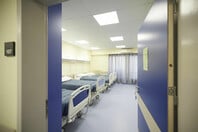 Τζάνειο: Με πολυοργανική ανεπάρκεια η 62χρονη - Σε εξέλιξη ΕΔΕ για τον βοηθό νοσηλευτή