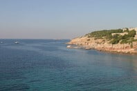 Ελικόπτερο έπεσε στη μαρίνα Βουλιαγμένης