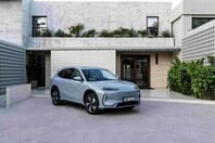 Το Geely EX50 ξεχωρίζει με τον δικό του τρόπο