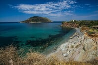Σαρωνικός: Μία ριβιέρα και μία ενδοχώρα σου ψιθυρίζουν ιστορίες 