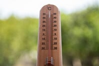 Καιρός: Σε «κόκκινο» συναγερμό το επόμενο 48ωρο - Οι θερμοκρασίες μέχρι τον Δεκαπενταύγουστο