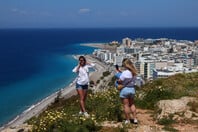 Συναγερμός για καιρικό φαινόμενο «Hot-Dry-Windy» έως την Τετάρτη – Στους 41°C αύριο η θερμοκρασία