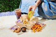 Το πρώτο εστιατόριο Taco Bell ανοίγει στο Χαλάνδρι