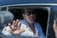 Γιώργος Μαζωνάκης: «Ήρθε κατά πάνω μας» - Ένταση ανάμεσα σε δημοσιογράφους και την αδελφή του