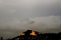 Τσατραφύλλιας για κακοκαιρία: «Σε λίγο το πέρασμα του ψυχρού μετώπου από την Αττική»