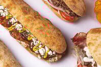 Ψυχιατρείο: Η «τρέλα» πάει στο street food spot της Ηλιούπολης
