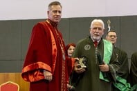  Ο Δρ. Γεώργιος Β. Αποστολόπουλος επίτιμος Διδάκτορας του Τμήματος Βιοϊατρικών Επιστημών του Διεθνούς Πανεπιστημίου της Ελλάδος