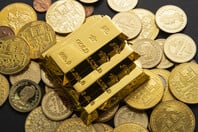 Κατάρρευση του χρυσού: Η μεγαλύτερη πτώση εδώ και πάνω από μια δεκαετία