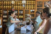 «Τυπικά γλυκά» με ιστορία αιώνων και οι ποπούσες που έσωσαν ένα έθνος