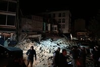 Σεισμός 6.1 Ρίχτερ στην Τουρκία: Κατεδαφίστηκαν κτίρια