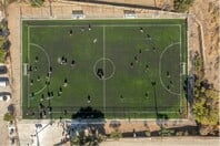 Νέο γήπεδο ποδοσφαίρου στην Τρυπητή Μήλου με τη στήριξη των Invel Real Estate και PRODEA Investments