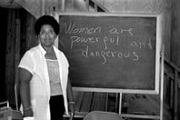 Μαύρη, λεσβία, μητέρα, πολεμίστρια, ποιήτρια, καρκινοπαθής