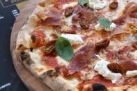 Moz: Αυθεντική γεύση και street εμπειρία που θυμίζει ιταλική piazza