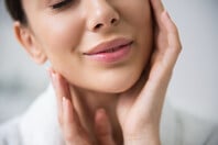 Diamond Velvet: Η δύναμη της λάμψης συναντά την επιδραστικότητα της αντιγήρανσης