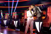 The Voice: Το φιλί της Έλενας Παπαρίζου με τον Μαζωνάκη και η ατάκα του Μάστορα