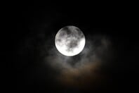 Πανσέληνος Δεκεμβρίου 2025: Πότε θα εμφανιστεί η «Ψυχρή Υπερπανσέληνος»; 