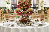 Η καρδιά των γιορτών χτυπά στα ξενοδοχεία Μεγάλη Βρεταννία & King George