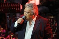 ΠΑΣΧΑΛΗΣ ΤΕΡΖΗΣ ΝΕΟ ΤΡΑΓΟΥΔΙ ΕΠΙΣΤΡΟΦΗ ΝΙΚΟΛΟΠΟΥΛΟΣ