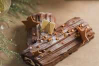 Χριστουγεννιάτικος κορμός, μια γλυκιά ιστορία που συνεχίζεται στα καλύτερα ζαχαροπλαστεία της πόλης