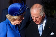 Βασίλισσα Καμίλα: Εκτός βασιλικής οικογένειας τα παιδιά της για τα Χριστούγεννα