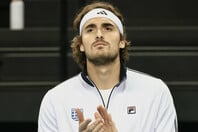 Στέφανος Τσιτσιπάς: «Δεν του ζητήθηκε να επιδείξει άδεια οδήγησης που νοµίµως κατέχει»