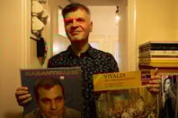 Φοίβος Δεληβοριάς: «Η ταινία “Καποδίστριας” είναι μια φθηνή παρηγοριά που μας πηγαίνει πίσω»