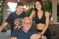 Νίκολα Πελτζ: Η σύζυγος του Μπρούκλιν Μπέκαμ παίρνει «χαρτζιλίκι» 1 εκατ. δολάρια τον μήνα από τον πατέρα της