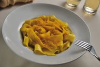 Τρελή Ροδιά: Μια γαστροταβέρνα που δίνει μαθήματα ελληνικής κουζίνας