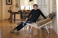 Costas Coutayar: Φωτογράφος. Γεννήθηκε στο Κερατσίνι, ζει στο Κολωνάκι.