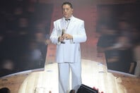 Γιώργος Μαζωνάκης: «Οι συγγενείς του δεν ξέρουν τίποτα» - Ο τραγουδιστής νοσηλεύεται με ιογενή λοίμωξη