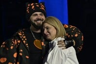 Ο Αkylas με τη μητέρα του στη σκηνή του Sing for Greece: Μια συγκινητική στιγμή 