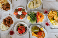 Στη Μόνικα τρως σαν στο σπίτι σου 