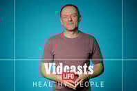 «Τρώω το ίδιο, αλλά παχαίνω»: Τι συμβαίνει με το βάρος στην περιεμμηνόπαυση; Ο Δρ Πανταζής απαντά.