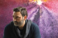 «Αθέατη Ύλη»: Η αφαίρεση ως εικαστική στάση στη νέα έκθεση του Σταύρου Δίτσιου